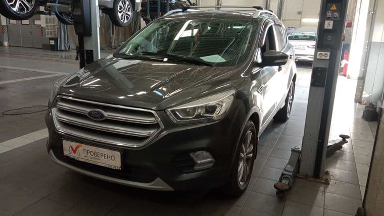 Ford Kuga 2018 года, 126 065 км - вид 1