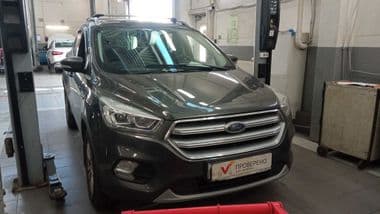 Ford Kuga 2018 года, 126 065 км - вид 2
