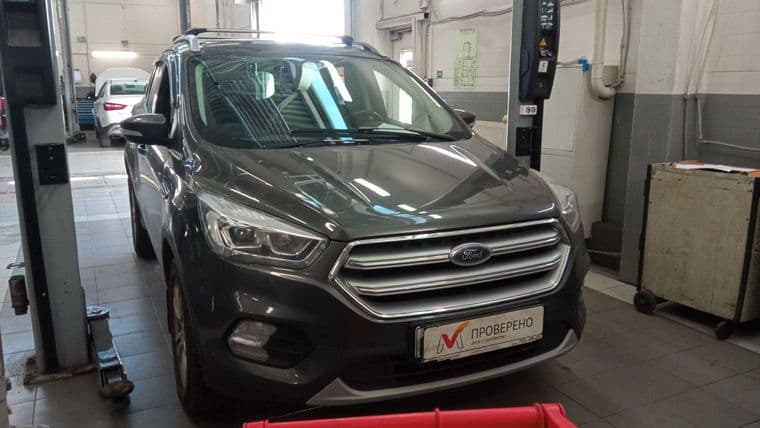 Ford Kuga 2018 года, 126 065 км - вид 2