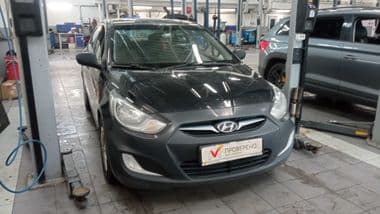 Hyundai Solaris 2012 года, 292 343 км - вид 2