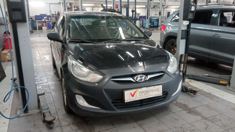 Hyundai Solaris 2012 года, 292 343 км - вид 2