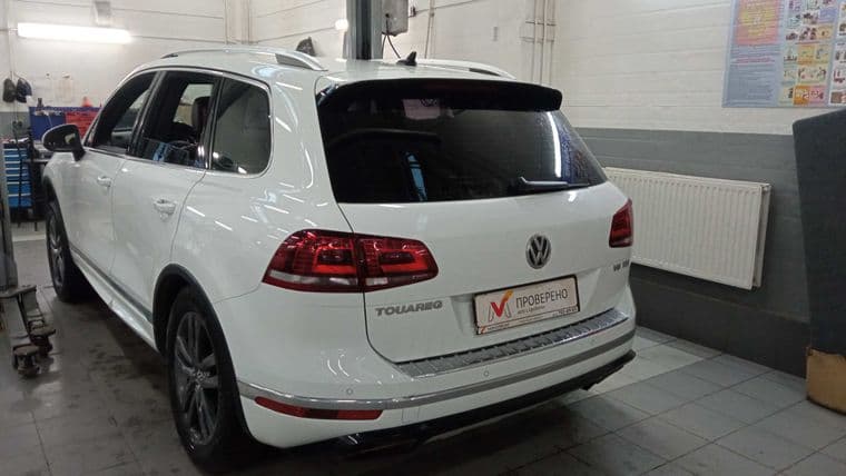 Volkswagen Touareg, 2017 - вид 3