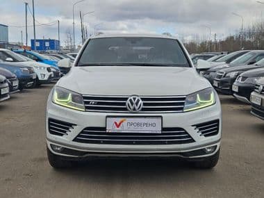 Volkswagen Touareg 2017 года, 229 990 км - вид 2