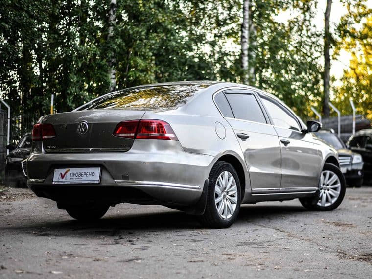 Volkswagen Passat, 2012 - вид 1