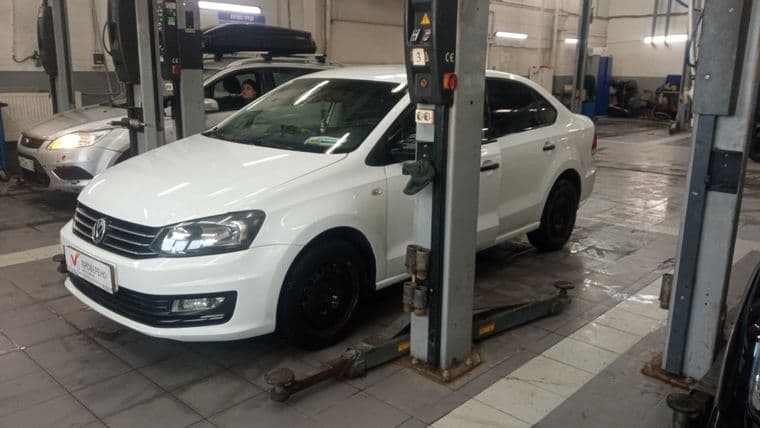 Volkswagen Polo 2017 года, 199 032 км - вид 1