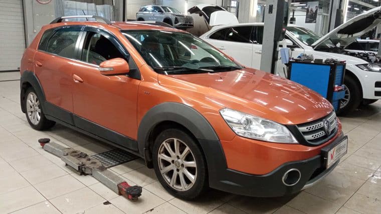 Dongfeng H30 Cross 2014 года, 86 000 км - вид 2