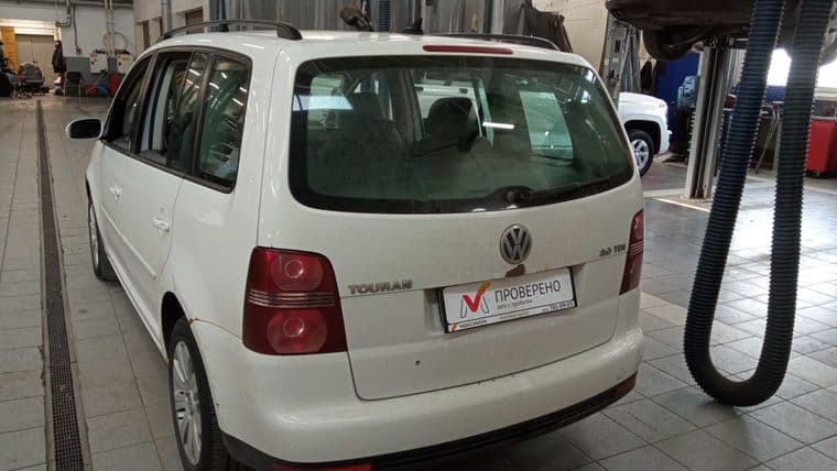 Volkswagen Touran, 2009 - вид 3