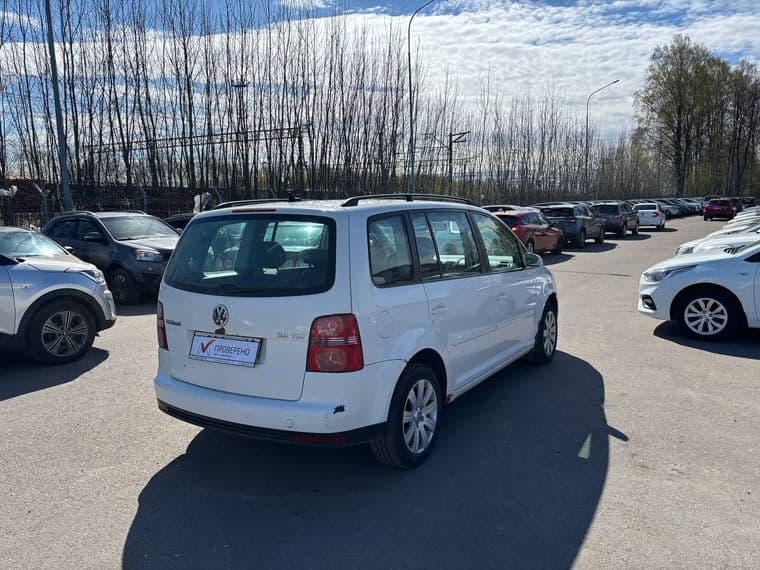Volkswagen Touran, 2009 - вид 3