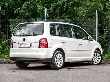 Volkswagen Touran 2009 года, 355 027 км - вид 2