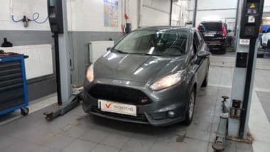 Ford Fiesta 2018 года, 62 000 км - вид 1