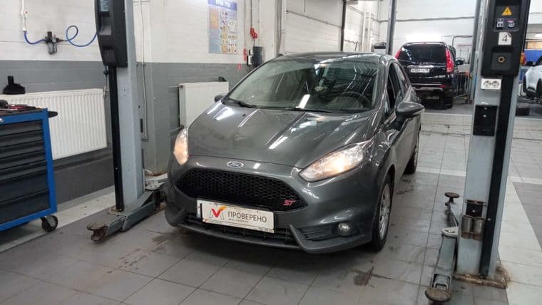 Ford Fiesta 2018 года, 62 000 км - вид 1