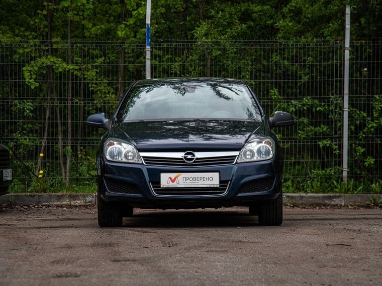 Opel Astra, 2011 - вид 2