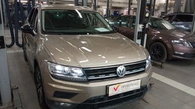 Volkswagen Tiguan 2019 года, 63 161 км - вид 2