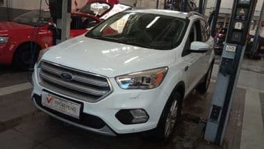 Ford Kuga 2017 года, 161 527 км - вид 1