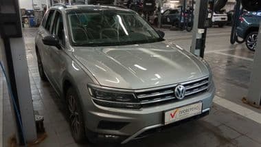 Volkswagen Tiguan 2019 года, 67 692 км - вид 2