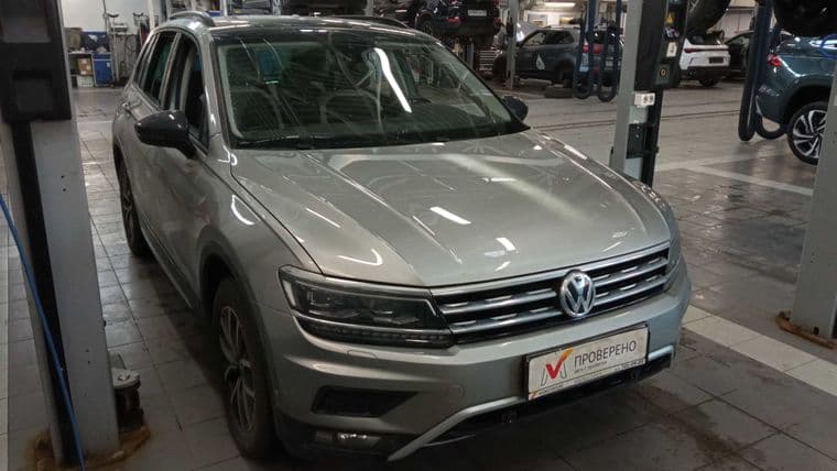 Volkswagen Tiguan, 2019 - вид 1
