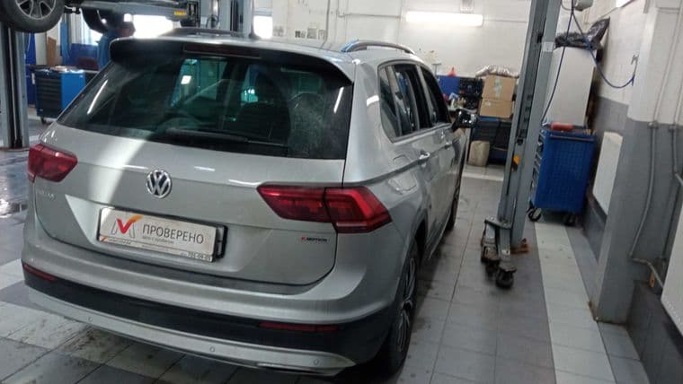 Volkswagen Tiguan, 2019 - вид 2