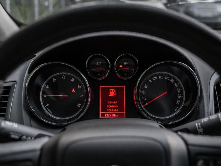 Opel Astra GTC, 2012 - вид 4