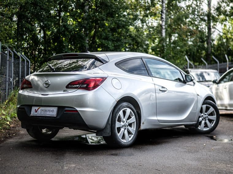 Opel Astra GTC, 2012 - вид 1