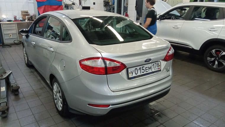 Ford Fiesta, 2015 - вид 2