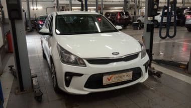 KIA Rio 2018 года, 71 500 км - вид 2