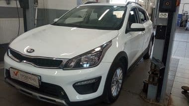 KIA Rio X-Line 2018 года, 88 768 км - вид 1