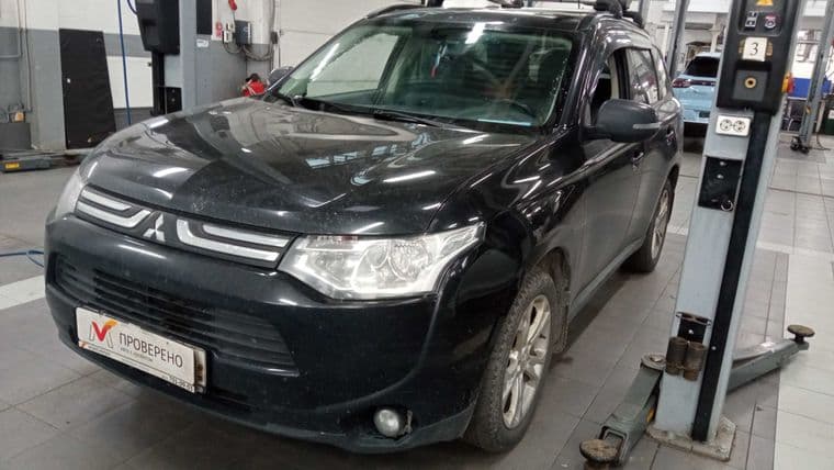 Mitsubishi Outlander, 2013