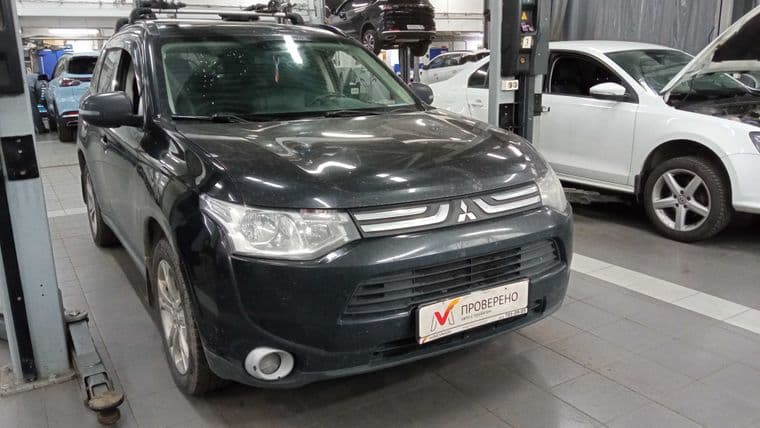 Mitsubishi Outlander, 2013 - вид 1
