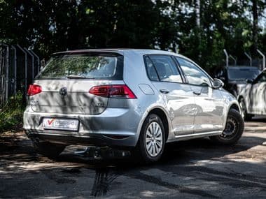 Volkswagen Golf 2013 года, 250 055 км - вид 2