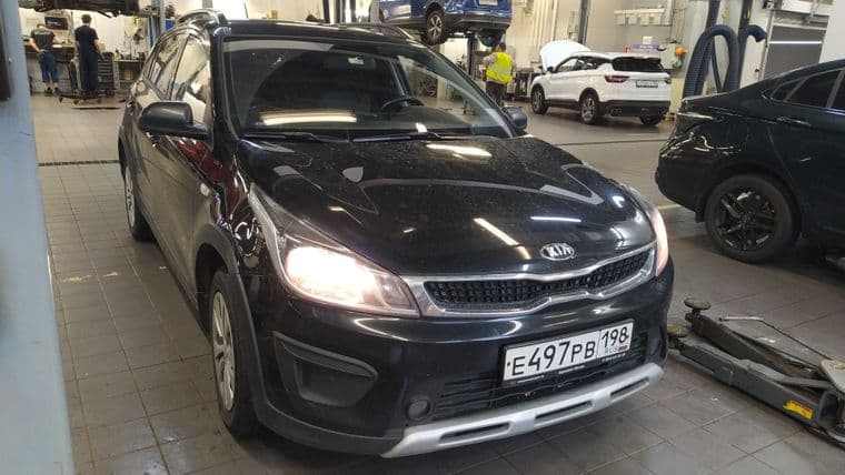 KIA Rio X-Line 2019 года, 90 962 км - вид 2