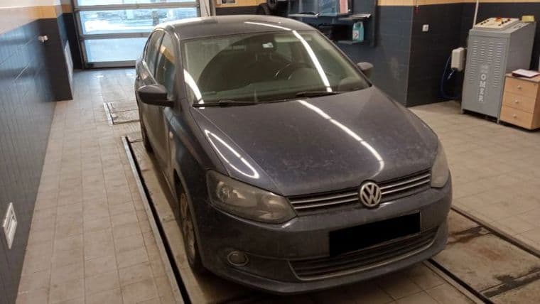 Volkswagen Polo 2012 года, 197 495 км - вид 2