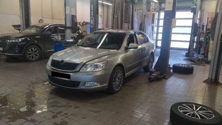 Skoda Octavia 2011 года, 202 500 км - вид 1
