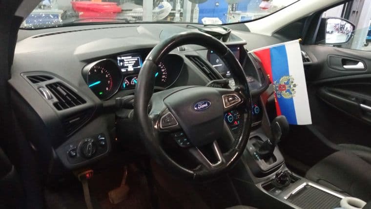 Ford Kuga, 2018 - вид 4