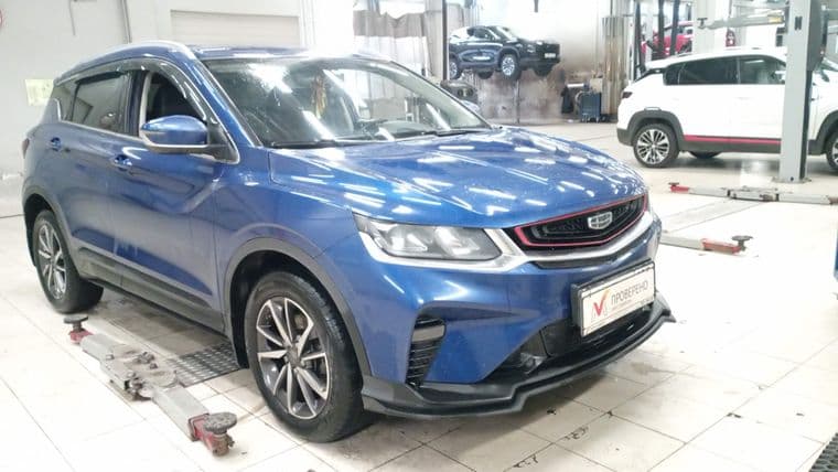 Geely Coolray 2021 года, 70 000 км - вид 2