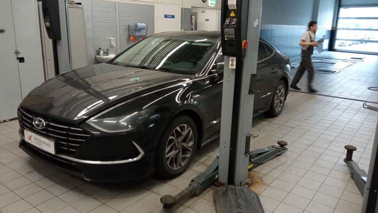 Hyundai Sonata 2019 года, 198 230 км - вид 1
