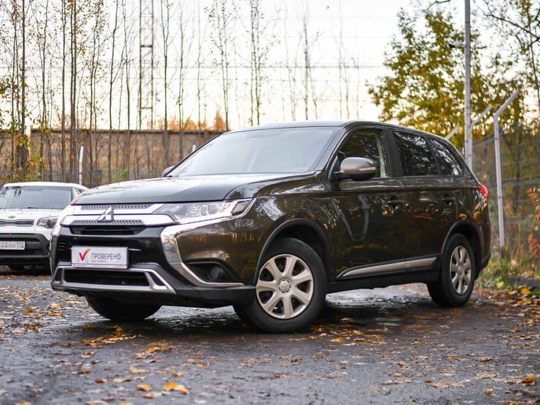 Mitsubishi Outlander, 2021