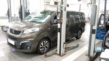 Peugeot Traveller 2018 года, 229 281 км - вид 1