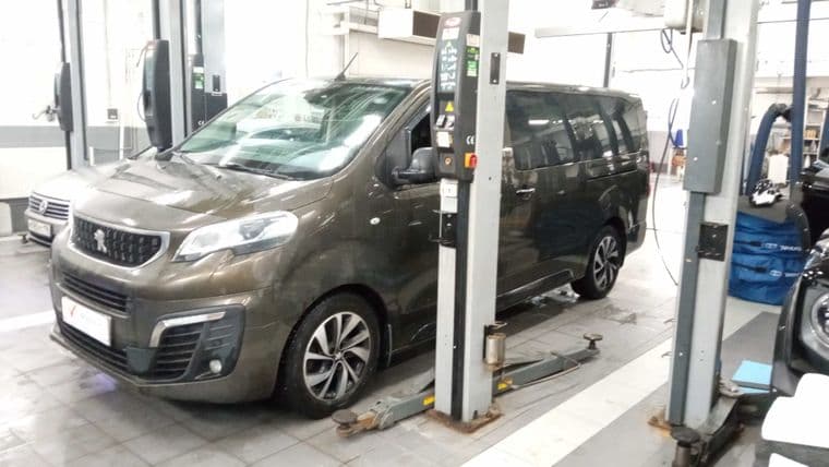 Peugeot Traveller, 2018