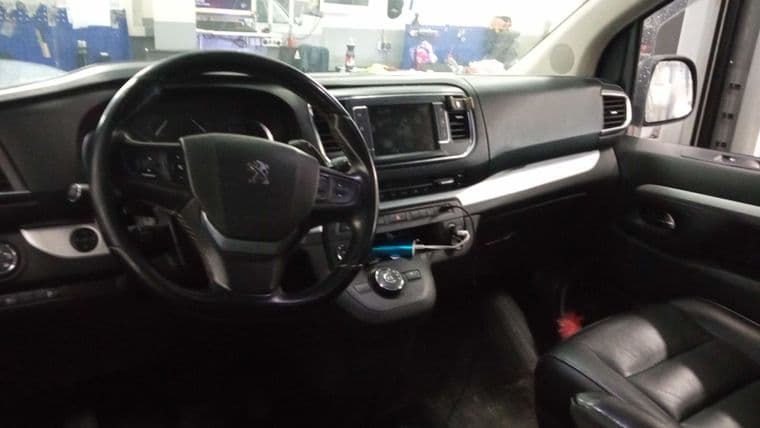 Peugeot Traveller, 2018 - вид 4