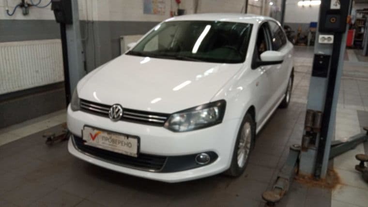 Volkswagen Polo 2013 года, 156 035 км - вид 1
