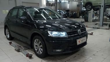 Volkswagen Tiguan 2020 года, 64 545 км - вид 1