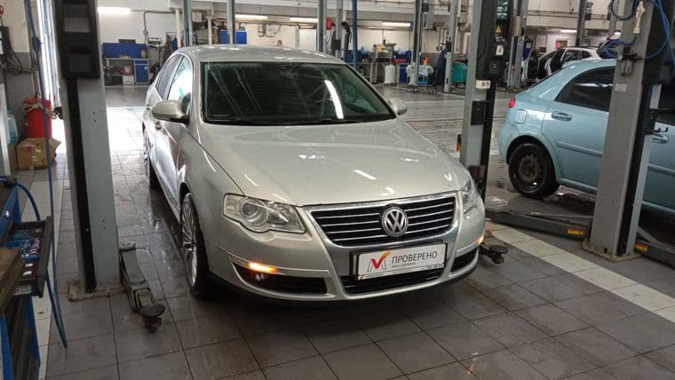 Volkswagen Passat, 2010 - вид 1
