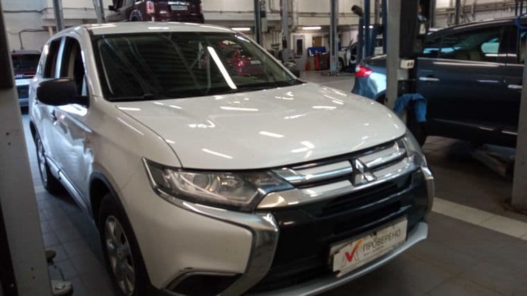 Mitsubishi Outlander 2017 года, 151 508 км - вид 2