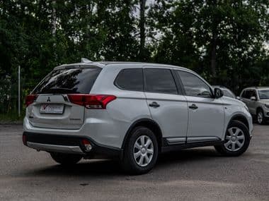 Mitsubishi Outlander 2017 года, 151 508 км - вид 2