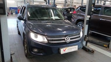 Volkswagen Tiguan 2012 года, 231 818 км - вид 2