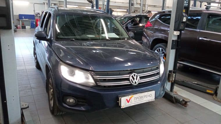 Volkswagen Tiguan, 2012 - вид 1