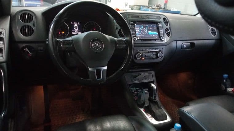 Volkswagen Tiguan, 2012 - вид 4