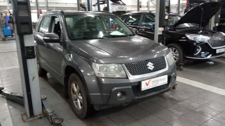 Suzuki Grand Vitara 2011 года, 200 331 км - вид 2