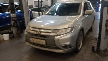 Mitsubishi Outlander 2016 года, 199 000 км - вид 1