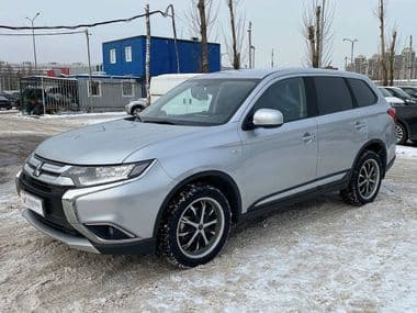 Mitsubishi Outlander 2016 года, 199 000 км - вид 1